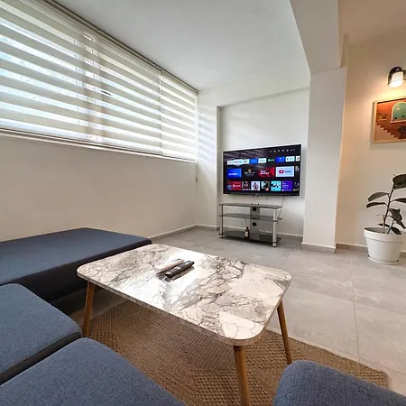 2br In Oeluedeniz With Large Pool In Quiet Area Апартаменты *