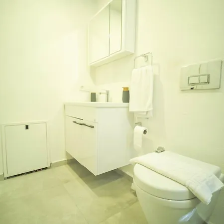 Stylish 2br In Oeluedeniz By The Forest With Pool 페티예