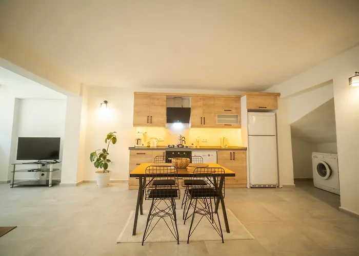 2br In Oludeniz With Pool In Quiet Area Апартаменты